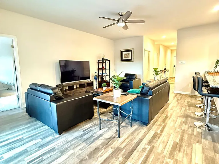 302 Del Monte Dr — Photo 21