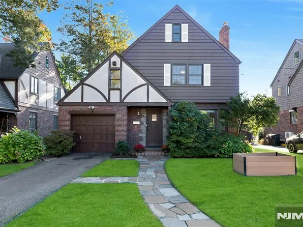 1325 Pennington Road, Teaneck, NJ 07666