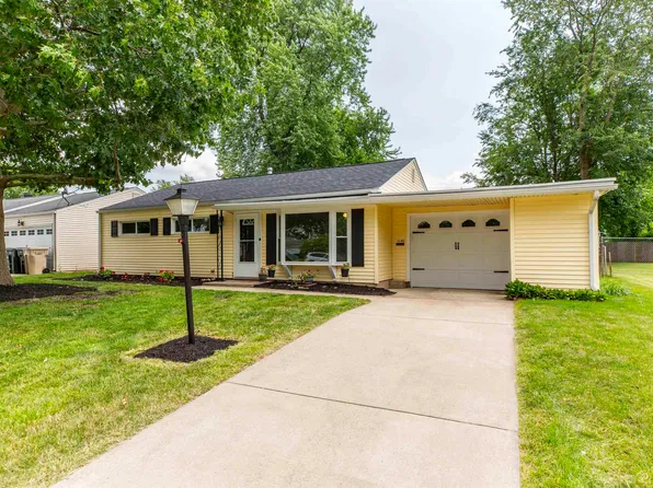 1140 Byron Dr, South Bend, IN 46614