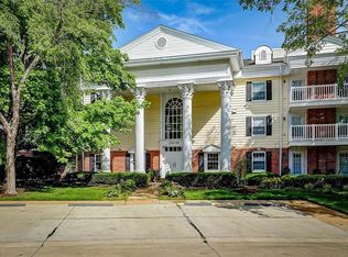 15049 Claymoor Ct APT 11, Chesterfield, MO 63017
