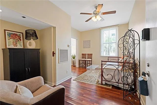 1224 Saint Charles Ave #214 — Photo 5