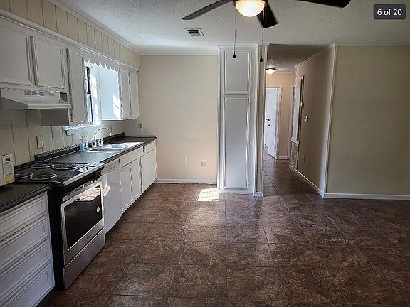 5th image of 444 Stevens Ln