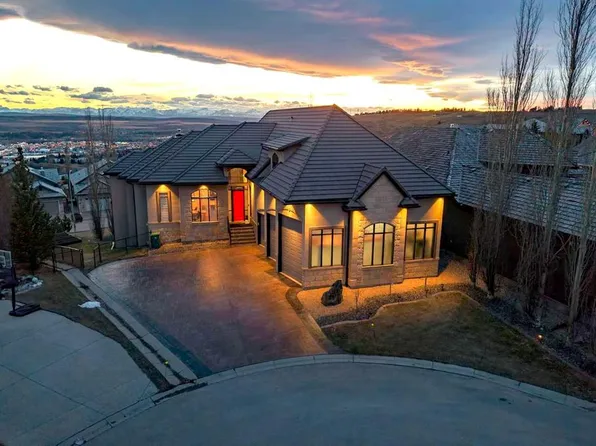 212 E Gleneagles Estates Ln, Cochrane, AB T4C 2H7