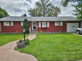 141 11th St SW, Rugby, ND 58368