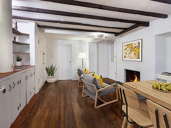 2nd image of 5 Charles St APT 1R