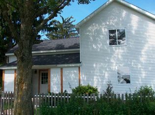 286 S Hayes St, Farwell, MI 48622