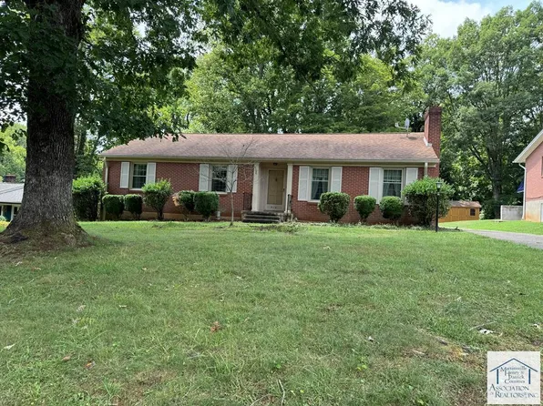 814 Clarke Rd, Martinsville, VA 24112