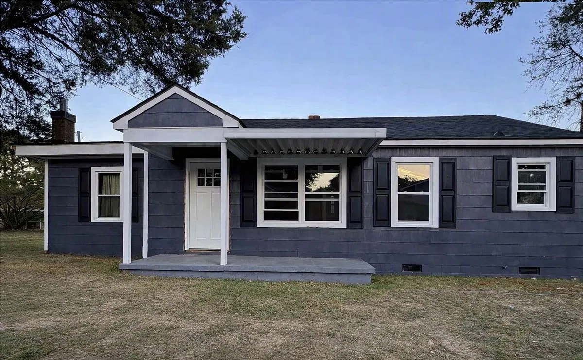 3 bed, 1.0 bath, 1096 sqft, $1,500 — Photo 1