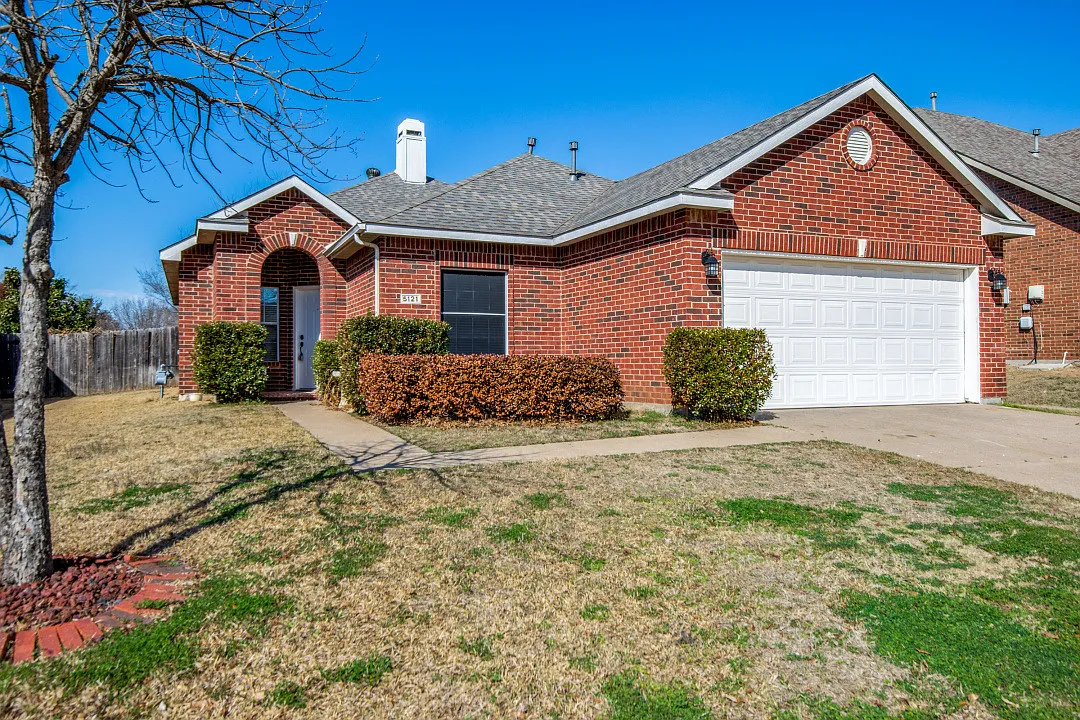 3 bed, 1794 sqft, $2,675 — Photo 2