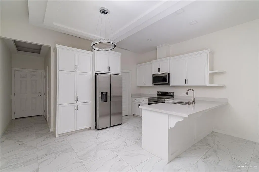 2 bed, 2.5 bath, 1450 sqft, $1,350 — Photo 2