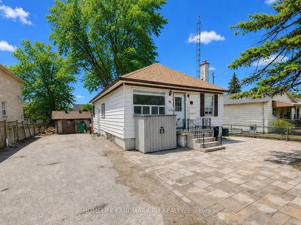 46 Glen Cameron Rd #A, Markham, ON L3T 1P6