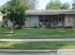 1834 School Rd, Carrollton, TX 75006