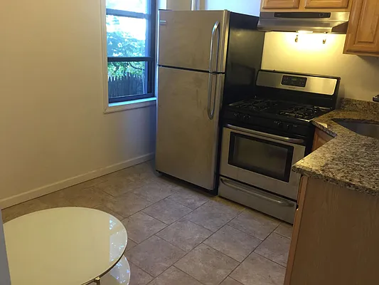 Rented by Elite NY Holdings | media 11