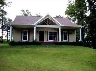 275 Birchwood Dr, Clarkesville, GA 30523