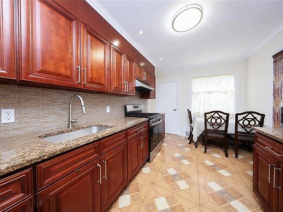 3rd image of 1049 E 56th St