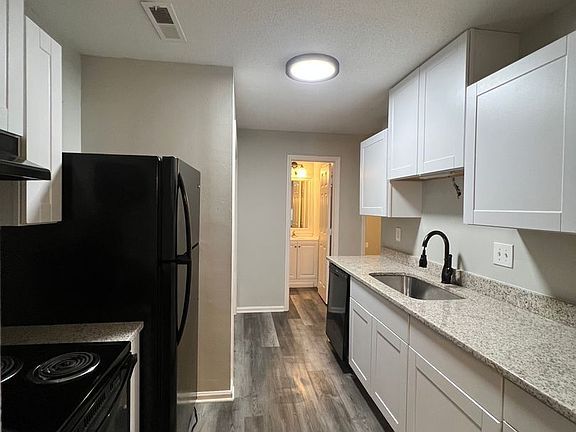 4th image of 1601 Sparkman Dr NW #107
