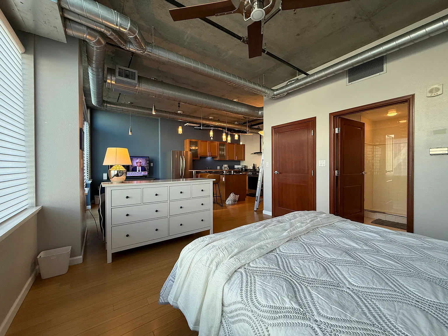 Studio, 593 sqft, $1,975 — Photo 4