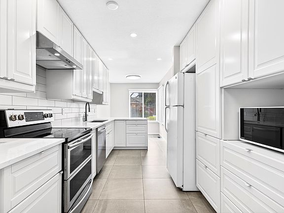 5th image of 20985 Camwood Ave #7