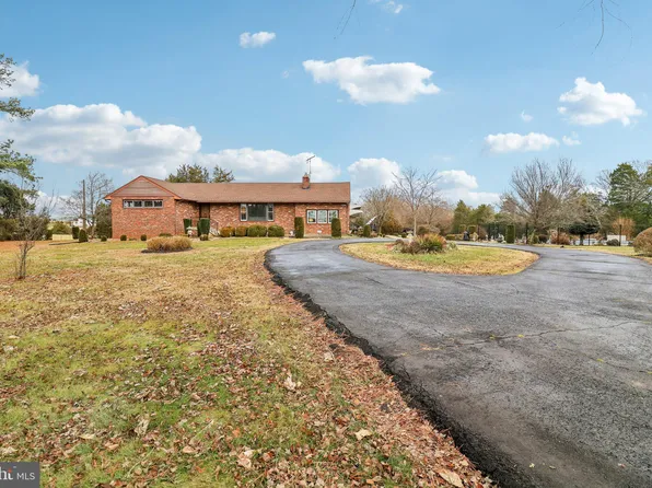 14017 Aden Rd, Nokesville, VA 20181