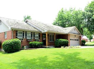 801 E Greenway Ct, Derby, KS 67037
