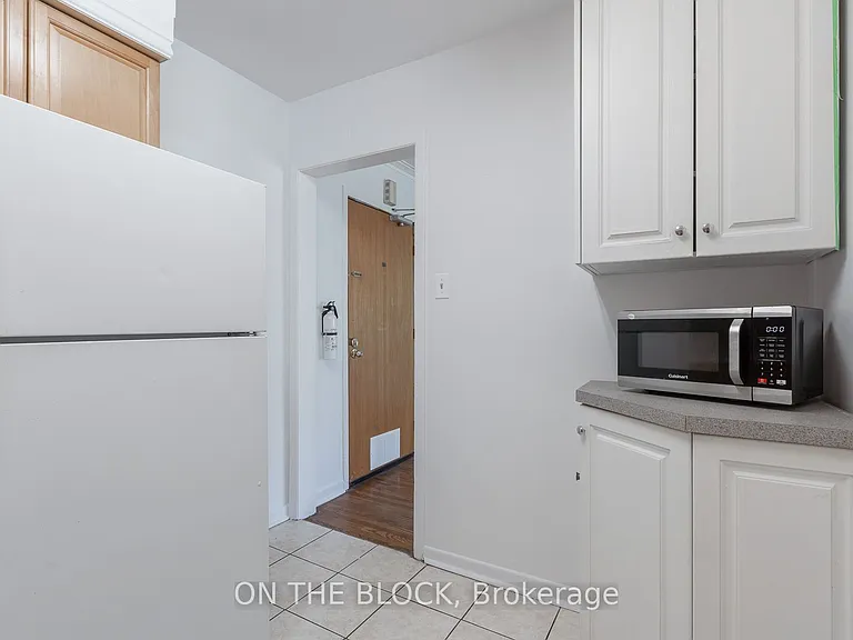 883 Saint Clair Ave W #2 — Photo 9