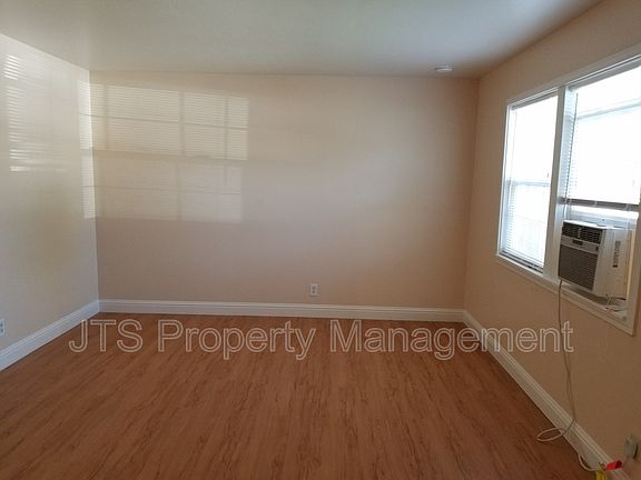 3rd image of 5300 Gordon Dr