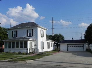 611 Beech St, Marshall, IL 62441