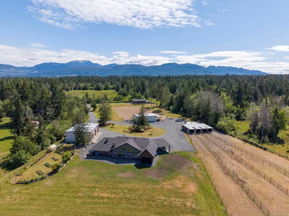 416 Grovehill Rd, Nanaimo, BC V9K 2A3