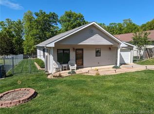 30 Bent Tree Ln, Camdenton, MO 65020