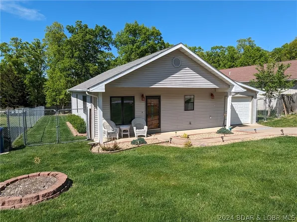 30 Bent Tree Ln, Camdenton, MO 65020