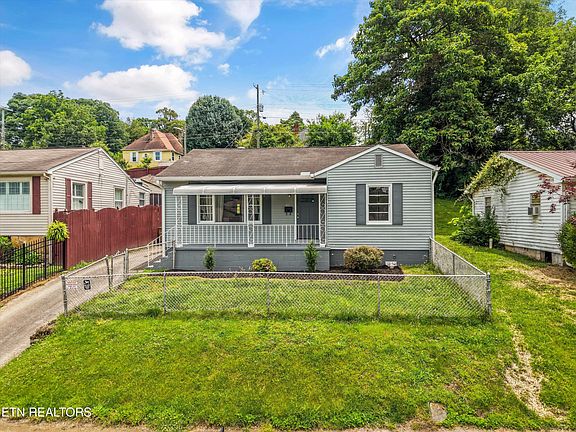 4th image of 130 Oglewood Ave