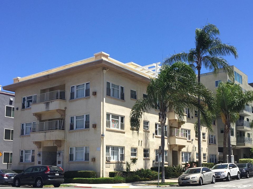 1st image of 3105 5th Ave