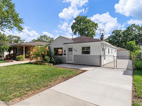 3rd image of 5643 Clippert St