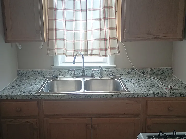 236 Kingsboro Ave #3 — Photo 5