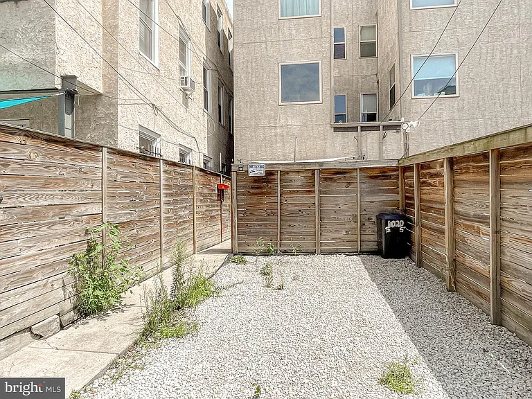 1020 S 5th St — Photo 9