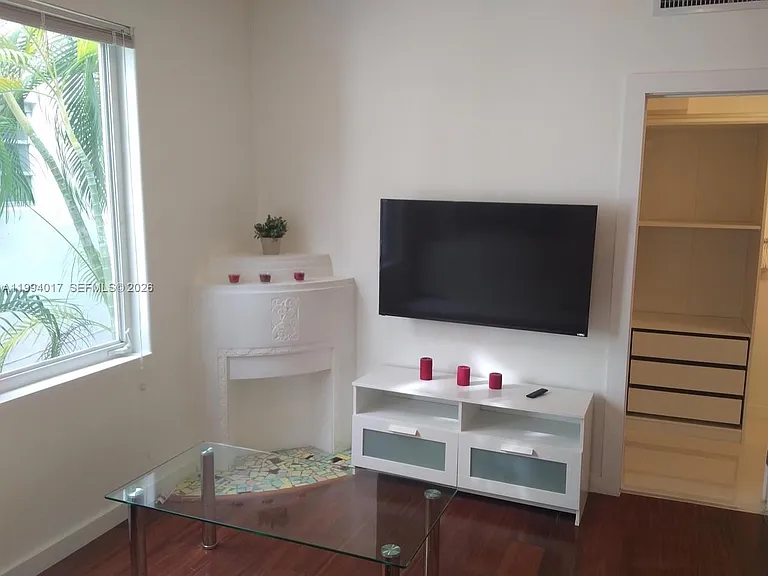750 Jefferson Ave #7 — Photo 11