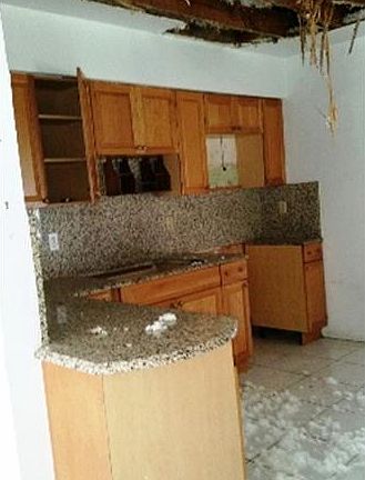 3rd image of 2842 Mayo St