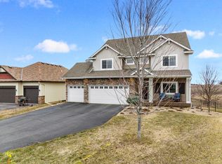 2704 Liberty Pl, Woodbury, MN 55129