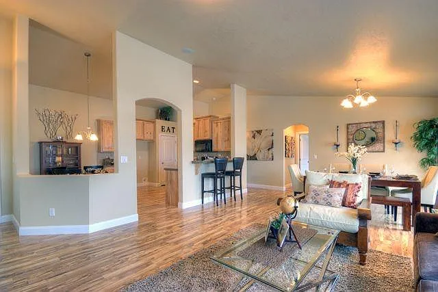 5058 W Brunmier Dr — Photo 4