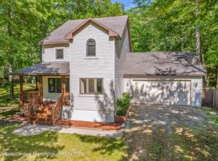 2979 Rasmus Dr, Grayling, MI 49738