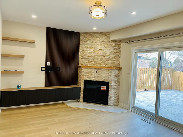 70 Lady Churchill Ct — Photo 5