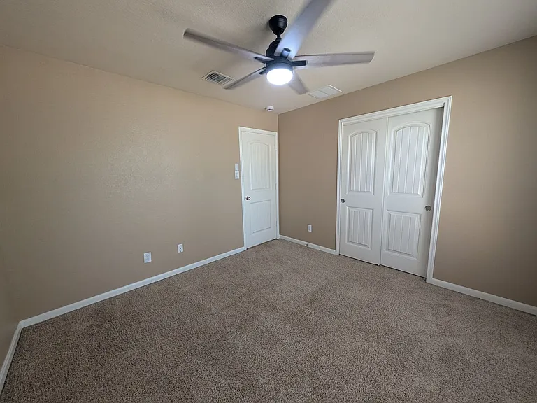 1337 Lauren St — Photo 30