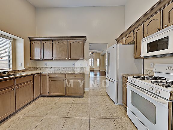 5th image of 8212 Ocean Mist Ct