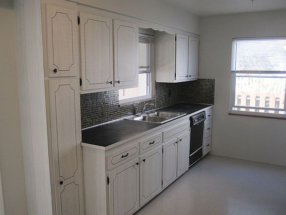 4th image of 8013 Dartworth Dr