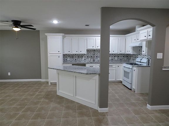 3rd image of 5403 Farley Dr #B