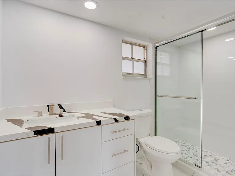 3050 N Palm Aire Dr #505 — Photo 36