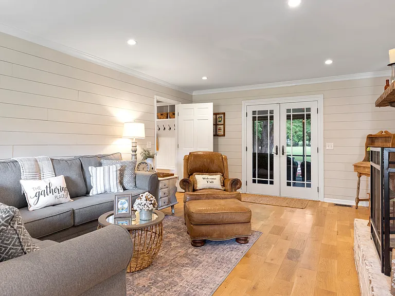 2215 Creekside Ln — Photo 18