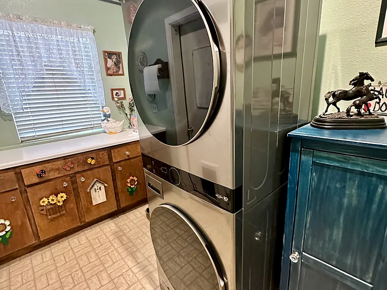 Laundry room, common area. New Washer/dryer.
