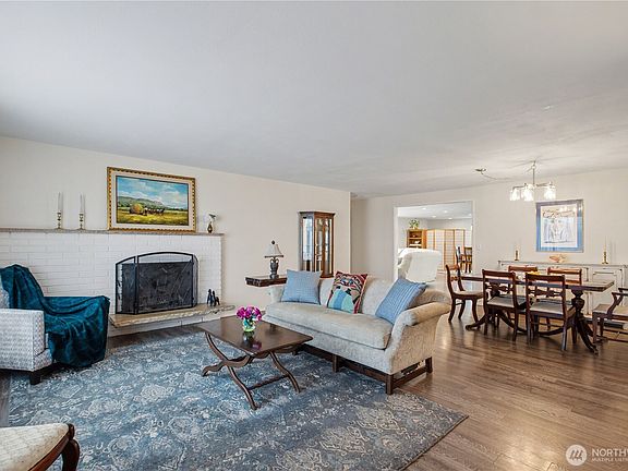 4th image of 4020 N Vassault Street
