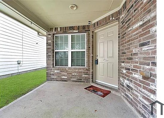 3rd image of 702 Heatherton Hill Ln